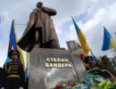 У Луцьку проводится збір підписів проти встановлення пам’ятника Бандері