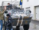 Одеські «майданівці» подарували ДАІ БРДМ