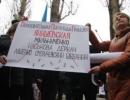 Миколаївці вимагають відставки працівників освіти (ФОТО)