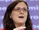 Єврокомісар закликає негайно змінити політику ЄС щодо освідчених мігрантів 