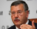 Гриценко ще давно радив Президенту не проволити парад з приводу Дня Незалежності