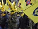 Одеські «самооборонівці» пройшли ходою на честь річниці Євромайдану (ФОТО)