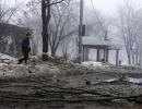 У центрі Донецька в автобусну зупинку потрапив снаряд (ФОТО)