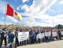 Співробітники одеського НПЗ пікетували ОДА з вимогою повернути їм зарплату (ФОТО)