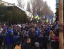 В Білгород-Дністровському мешканці вийшли на масовий мітинг проти законодавчих ініціатив влади (ВІДЕО)