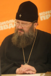 Церковні ієрархи проти журналістів, або скільки коштує "Мерседес" намісника Лаври?