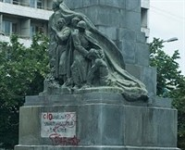 У поліції немає підозрюваних за фактом осквернення Пам'ятника Героям-комсомольцям