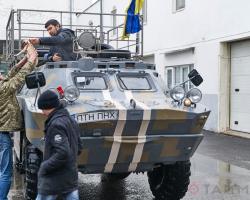 Одеські «майданівці» подарували ДАІ БРДМ
