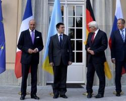 Україна, Німеччина, Франція та Росія по телефону обговорили ситуацію в Донбасі