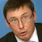 Суд видалив Юрія Луценка з зали суду