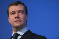 Медведєв закликає Януковича дати відсіч всім бажаючим переписати історію