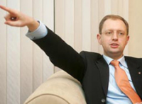 Яценюк говорить, що «Фронт змін» вже продано