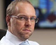 Захист Тимошенко хоче зустрітися у суді з Азаровим