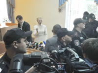 Ю. Тимошенко залишають під вартою