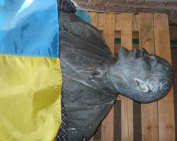 В Миколаївській області вандали знесли 2 пам'ятники Леніну