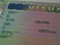 Українціям потрібно буде підтвердити у посольстві, що вони дійсно повернулися