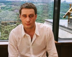 Російський письменник: Київ допросився справжніх санкцій