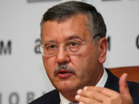 Гриценко ще давно радив Президенту не проволити парад з приводу Дня Незалежності