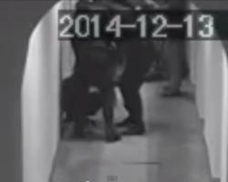 У Мережі з'явилося відео нападу на «ПолітШколу» в Києві