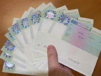 Громадянам України стали рідше відмовляти у видачі шенгенських віз