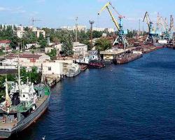 У Херсоні «замінували» річковий і морський порти