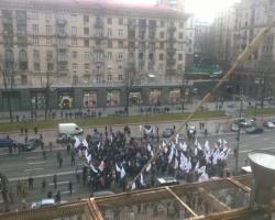 У Києві мітингувальники перекрили Хрещатик