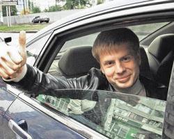 Звідки 6 тисяч доларів у депутата Гончаренка?